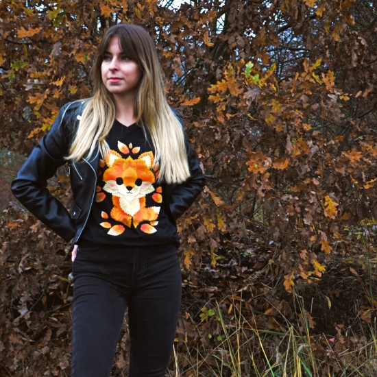 Little fox of leaves