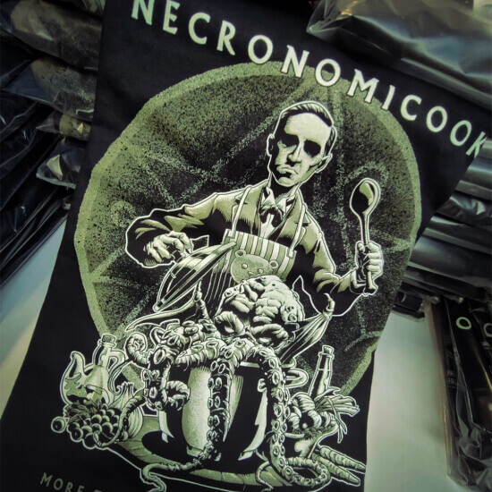 Koszulka z gotującym szefem kuchni Lovecraft-danie główne ośmiorniczka.