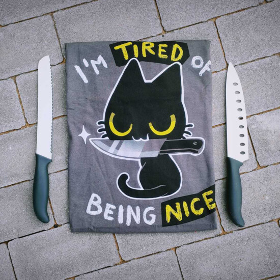 Koszulka ze zmęczonym kotem dla kociarzy.