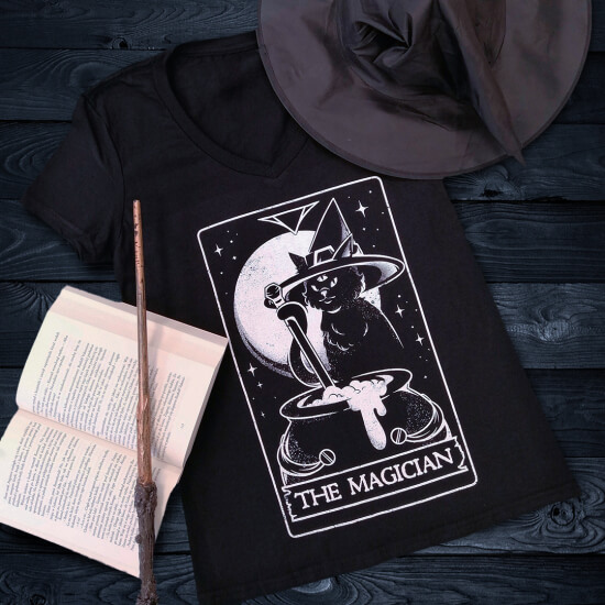 Magiczna koszulka z kotem czarodziejem w stylu tarota!