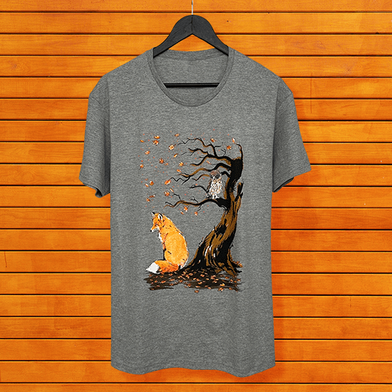 Koszulka z liskiem i sową w jesiennym klimacie.
