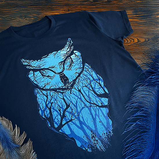 T-shirt z nadrukiem sowy Rising Owl – idealny dla nocnych marków i fanów stylu slow
